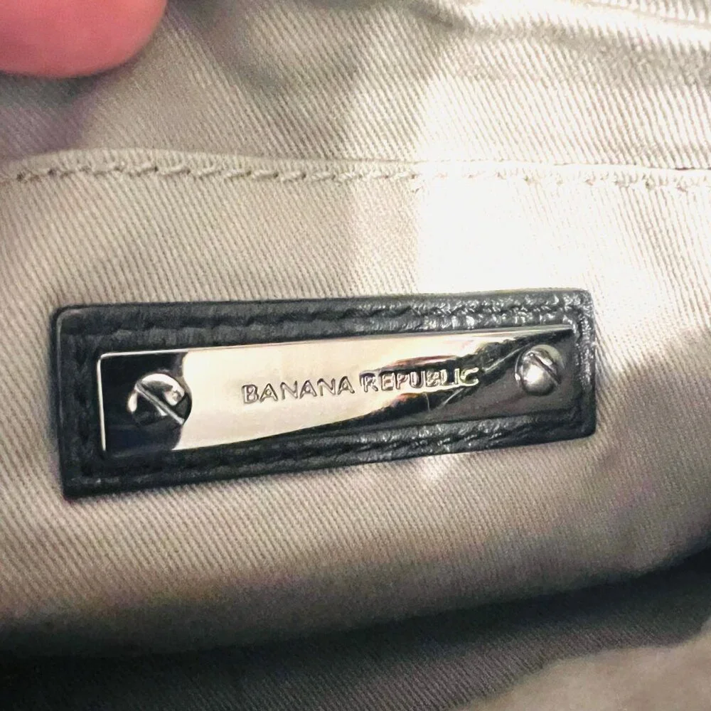 Banana Republic Black Soft Cow Leather Clutch/Wristlet Purse-Roomy-Zip Up-Prom - Picture 11 of 13